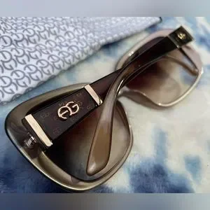 Anais Gvani | Accessories | Luxurious Designer Anais Gvani  display picture 1